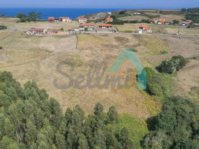 Terreno en Venta en Castrillón