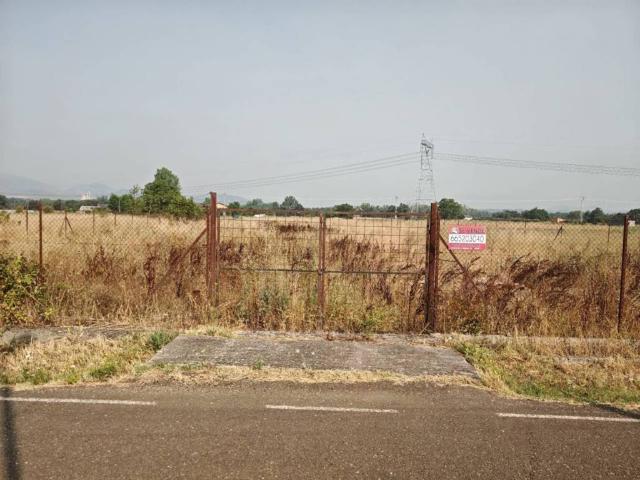 Terreno en Venta en Carracedelo