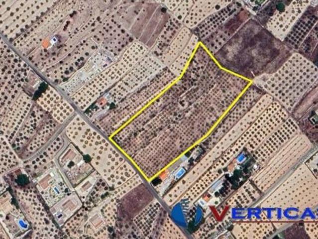 Terreno en venta en Caudete, Club de Tenis