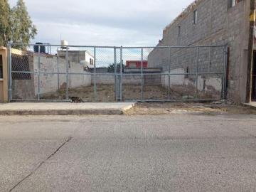 Terreno en venta en Col. Francisco Villa cerca de Smart La villita