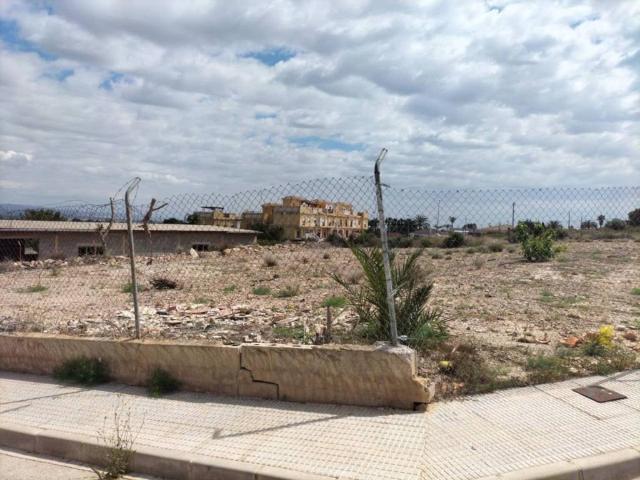 Terreno en Venta en Cox