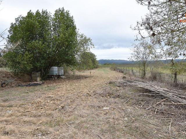 Terreno en venta en Cruïlles, de 1.700 m² por 85.000
