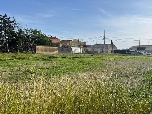 Terreno en venta en Deltebre, de 714 m² por 48.000
