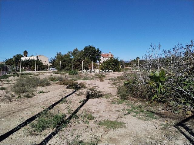 Terreno en venta en Deltebre, de 988 m² por 65.000