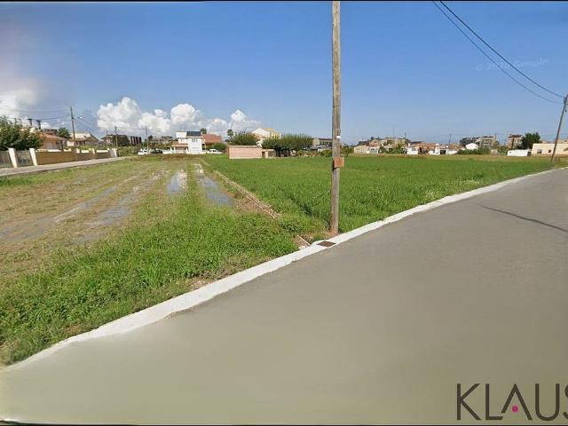 Terreno en venta en Deltebre, de 939 m² por 45.000