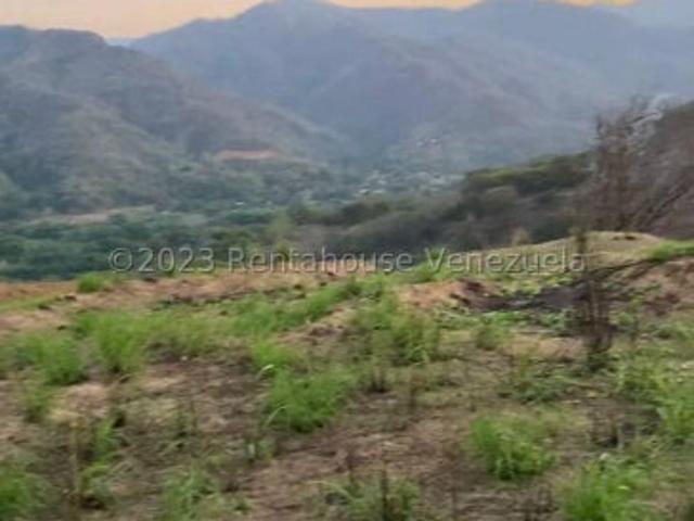 Terreno en Venta en El Marques, Guatire
