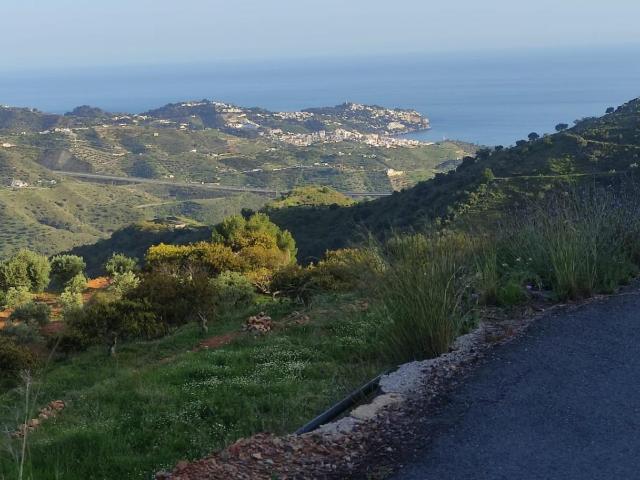 TERRENO EN VENTA EN EL CERVAL ALMUÑÉCAR