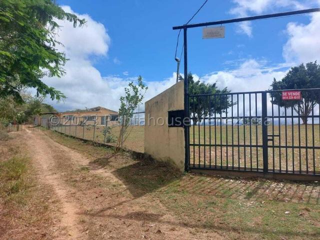 Terreno en Venta en El Encanto, Los Teques