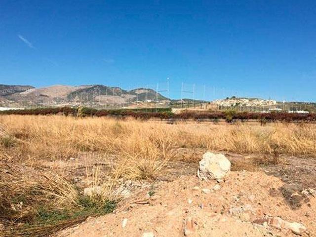 Terreno en venta en Granada, Cartuja