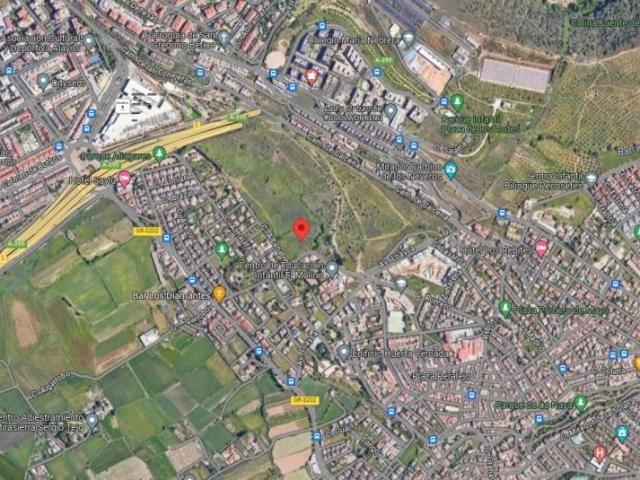 Terreno en venta en Granada, El serrallo