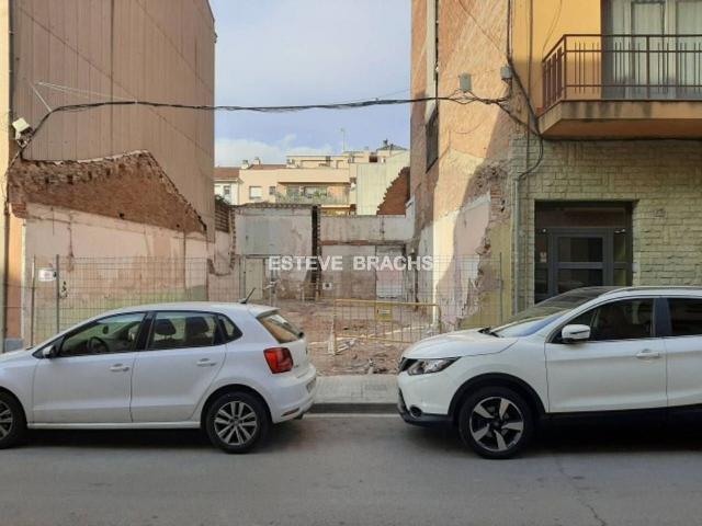 Terreno en venta en Granollers, de 147 m² por 258.000