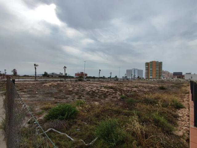 Terreno en venta en La Manga del Mar Menor