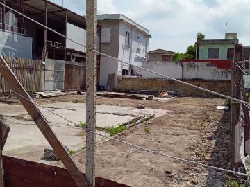Terreno en Venta En la Col. del Golfo, calle pavimentada