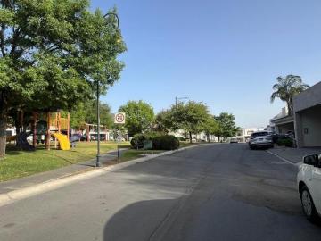 TERRENO EN VENTA EN LA JOYA PRIVADA CALANDRIA