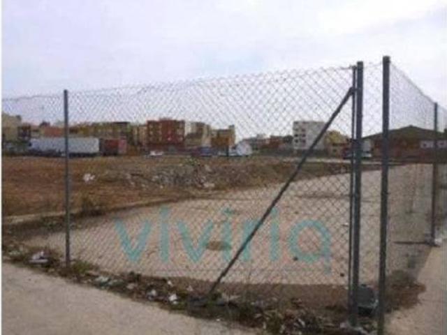 Terreno en Venta en La Pobla de Vallbona