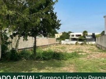 Terreno en Venta en Lagos del Sol, Cancún – ¡Proyecto Autorizado Incluido!