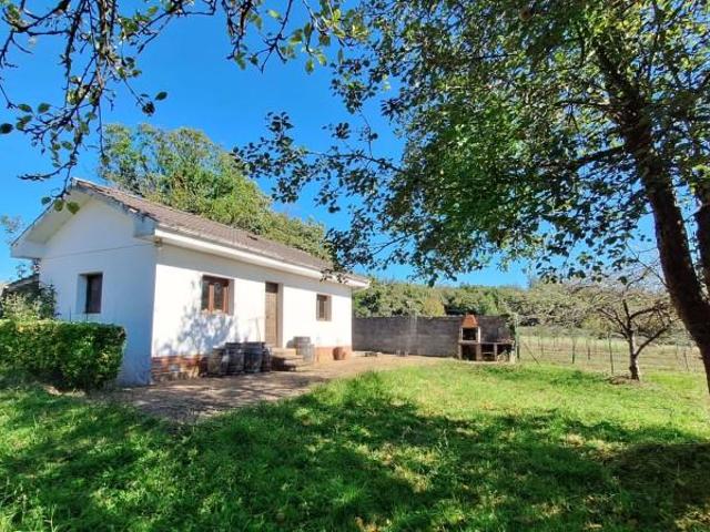 Terreno en venta en Las Regueras, Santullano