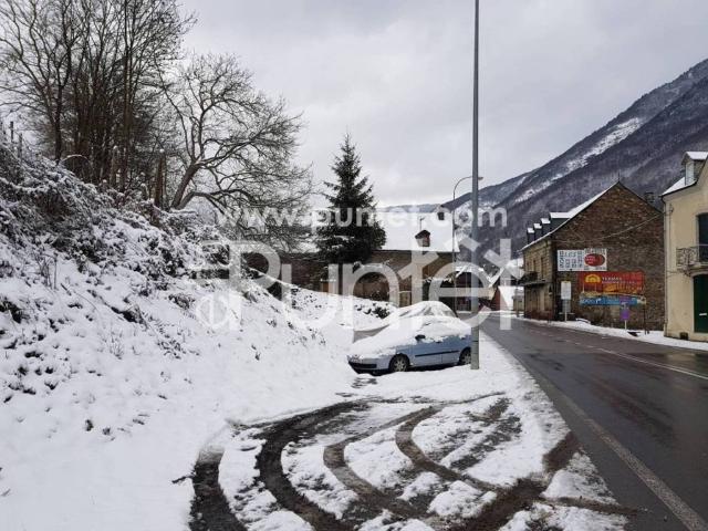 Terreno en Venta en Les