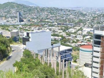 Terreno en Venta en Lomas de Montecristo a Precio de Remate