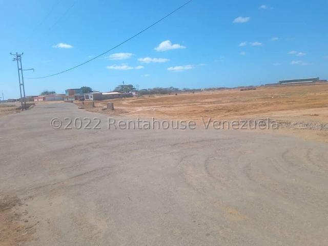 Terreno en Venta en Los Taques, Punto Fijo