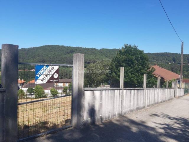 Terreno en venta en Lousame