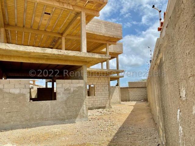 Terreno en Venta en Punto Fijo Falcón 450 m2