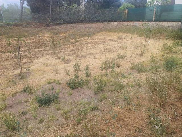 Terreno en venta en Palau solità i Plegamans, de 490 m² por 170.000