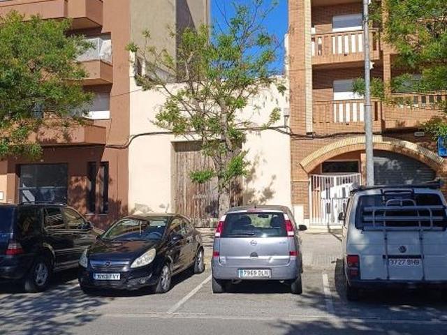 Terreno en venta en paseo De L'ebre, Tortosa, de 148 m² por 158.000