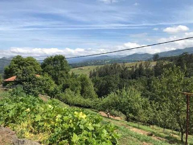 Terreno en Venta en Parres