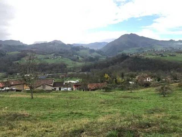 Terreno en Venta en Parres