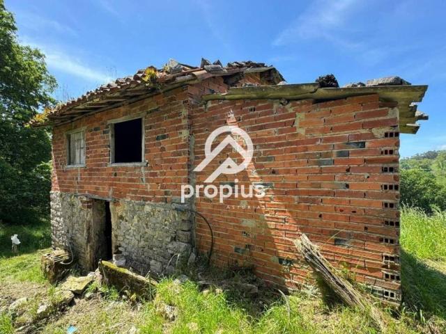 Terreno en Venta en Parres