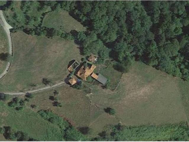 Terreno en Venta en Parres