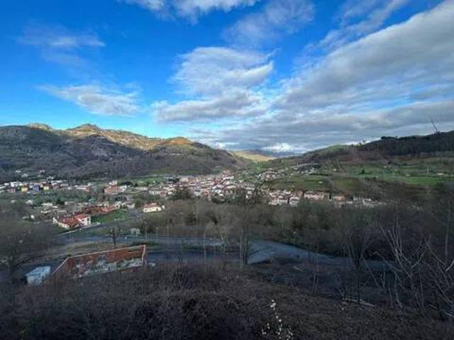Terreno en Venta en Parres