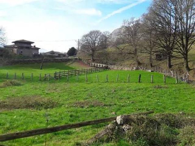 Terreno en Venta en Parres