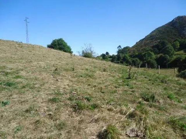 Terreno en Venta en Parres