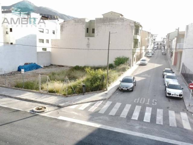 Terreno en Venta en Pego