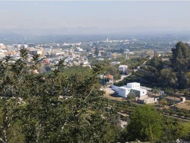Terreno en Venta en Pego