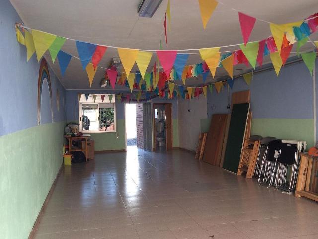 Terreno en venta en Piera, de 80 m² por 108.000
