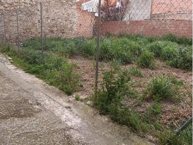 Terreno en venta en plaza Joc de la Pilota, Castelló d´Empúries, de 172 m² por 110.000