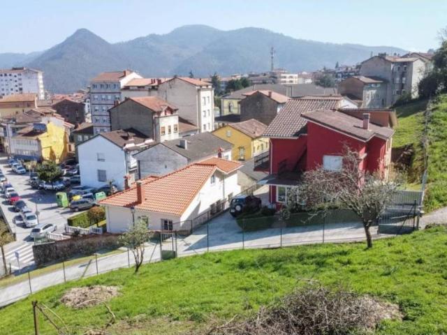 Terreno en Venta en Pravia