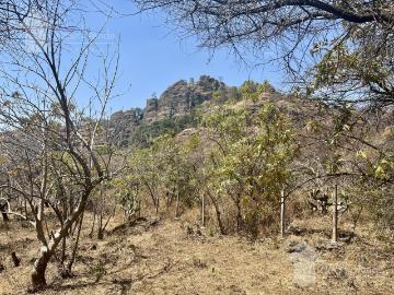 Terreno en Venta en Privada con Seguridad en Tepoztl?n Morelos con Vista Panor?mica