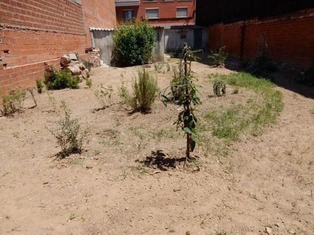 Terreno en venta en Rubí, de 260 m² por 175.000