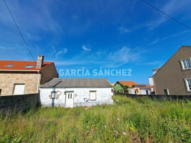 Terreno en venta en Ribeira Santa Uxia