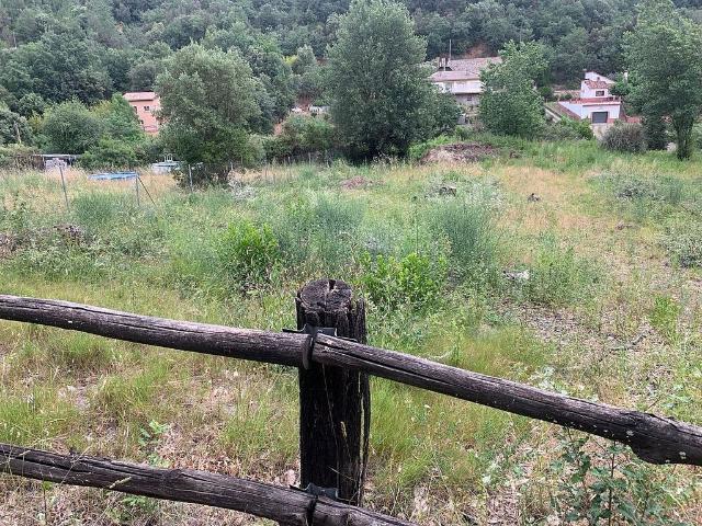 Terreno en venta en Riells i Viabrea, de 877 m² por 65.000