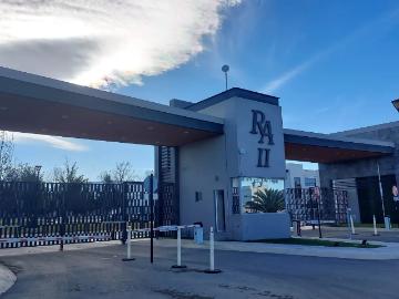 Terreno en venta en Rincón de Alcántara, Saltillo, con acceso a servicios clave