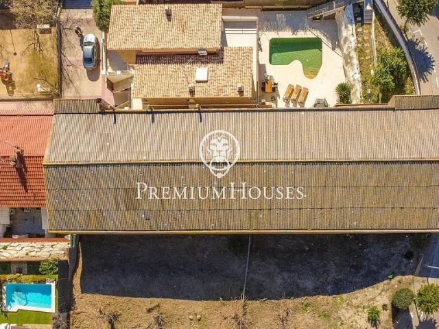 Terreno en venta en Mataró, de 651 m² por 310.000