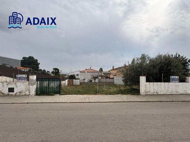 Terreno en venta en Roda de Barà, de 401 m² por 79.900