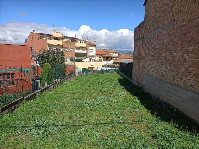 Terreno en venta en Roda de Ter, de 296 m² por 90.000
