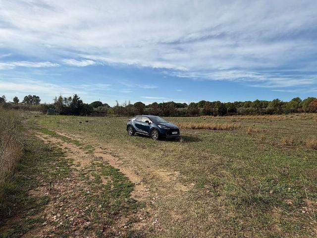 Terreno en venta en Roses, de 8.606 m² por 110.000
