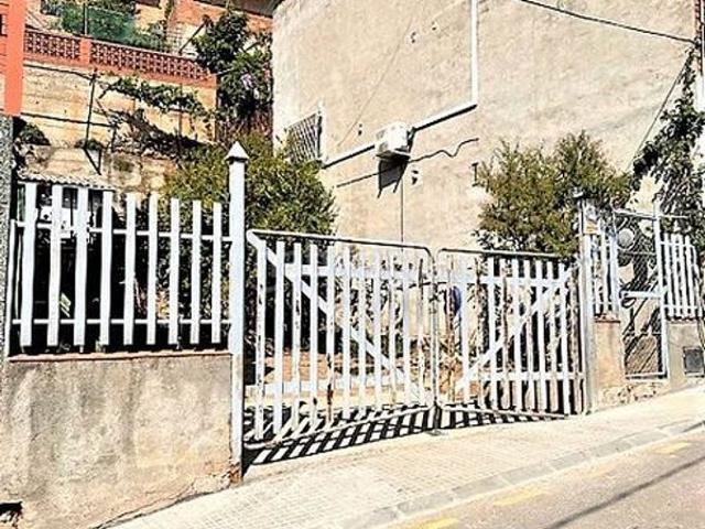 Terreno en venta en Sant Climent de Llobregat, de 148 m² por 115.000